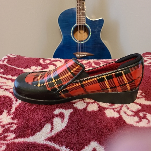 Sperry Women's Red Plaid Rain Shoes - Picture 12 of 15